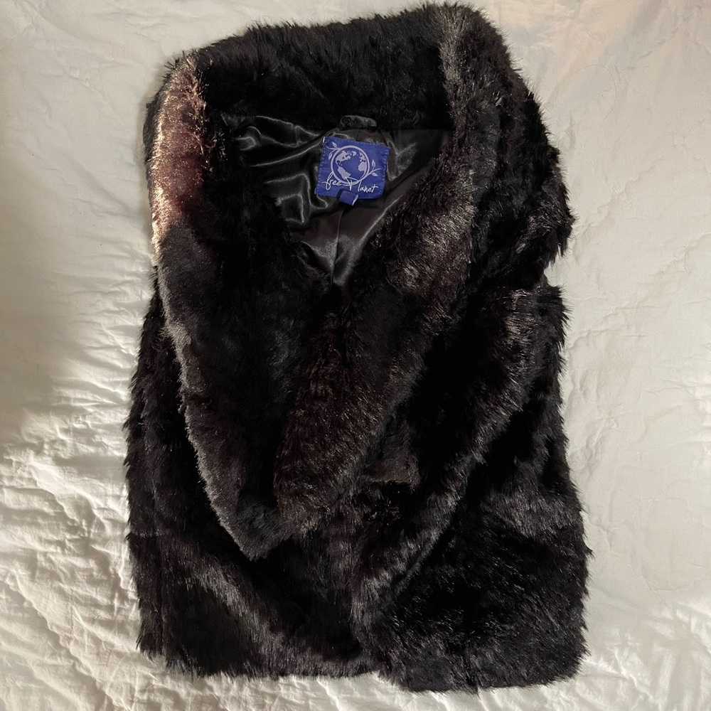 Free Planet Black Faux Fur Vest Size Medium